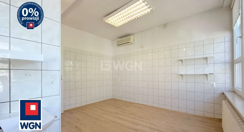 Lokal usługowy na  wynajem Łaziska Górne - Lokal użytkowy 34,80 m2 na wynajem - Łaziska Górne, ul. Mickiewicza 2A.
